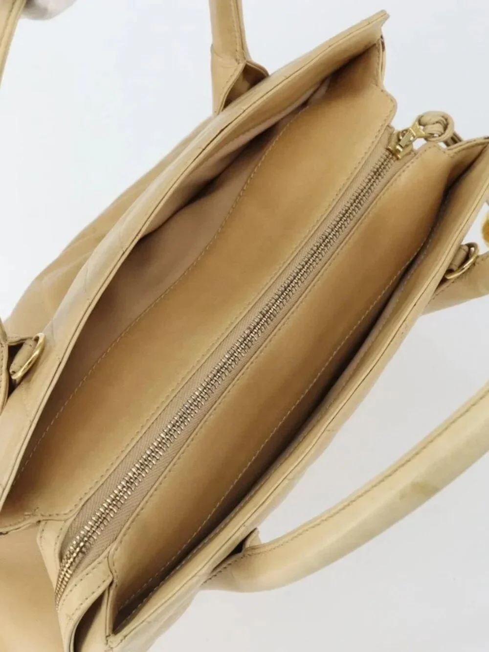 CHANEL V Stitch Hand Bag Leather Beige Gold CC Auth BA9348